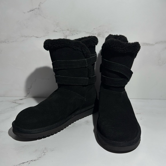 Black Koolaburra by UGG (size 7) - Picture 5 of 8